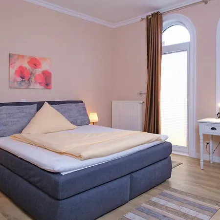 Hotel-restaurant Holsteiner Hof מלון