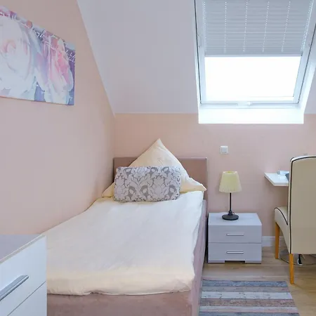 Hotel-restaurant Holsteiner Hof 호텔