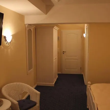 Hotel-restaurant Holsteiner Hof 호텔